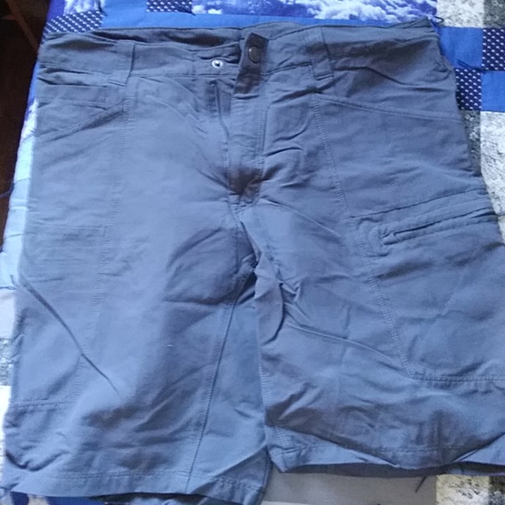North Face 5 pocket hiking shorts. 2 pair's.